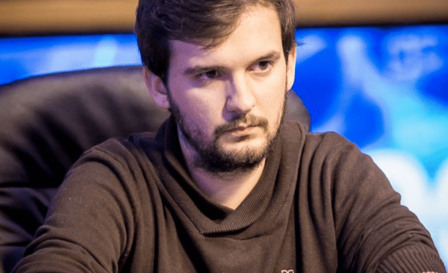 Eduardo-Cardigo poker player